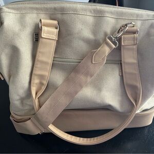 BEIS Tan Tote Bag with Sophisticated Design